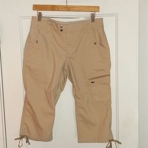 Mountain Khakis Broadway capris, size 6